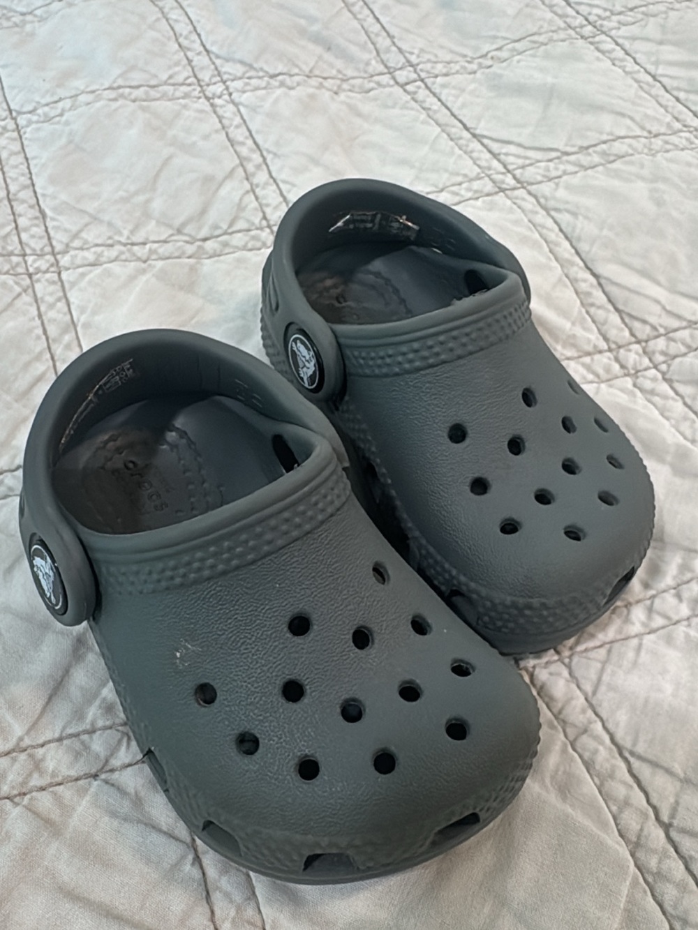 CROCS Kids Classic Clog in Gray